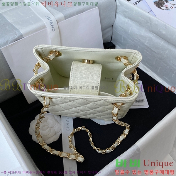 # ü  AS3716-682
