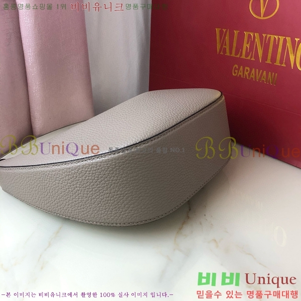 #�߷�Ƽ�� ���̷ΰ� �� �̴� ȣ���� VA2085-205 �������