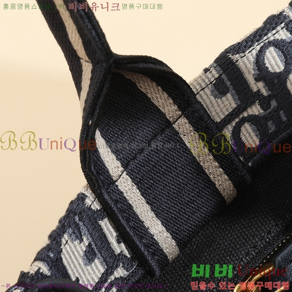 # Ʈ  Ʈ  M585581-101- 470롽