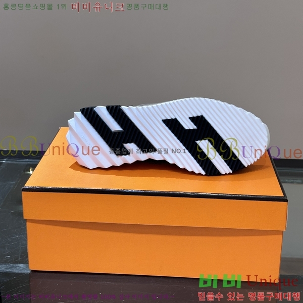 ���� �����޽� ����Ŀ�� HR599085-5