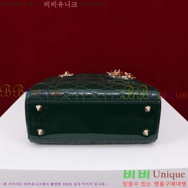  * μҸ/ CH2124322-23