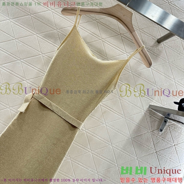  * ǽ CH1205322-4