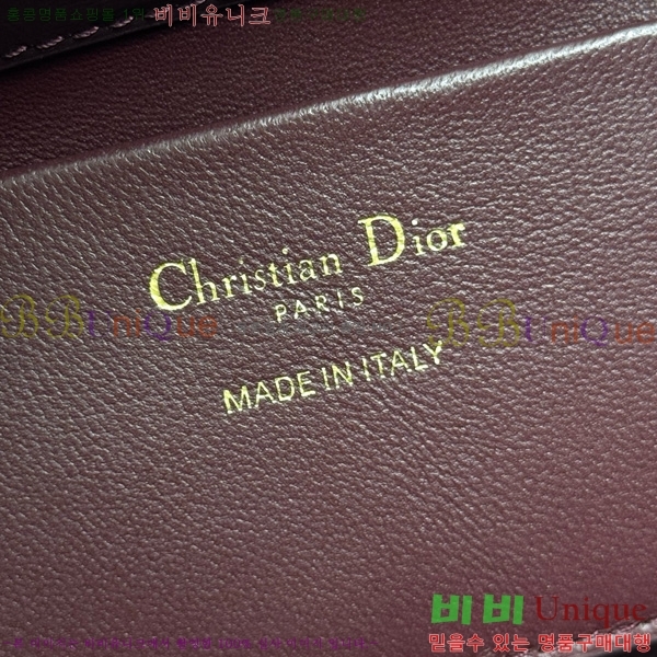 #   Ƽ Ʈ M283577-808
