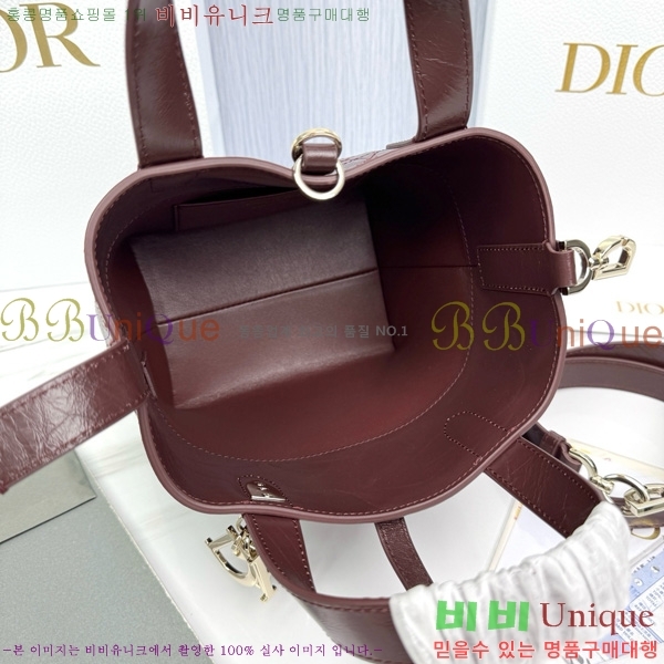 #   Ƽ Ʈ M283577-808