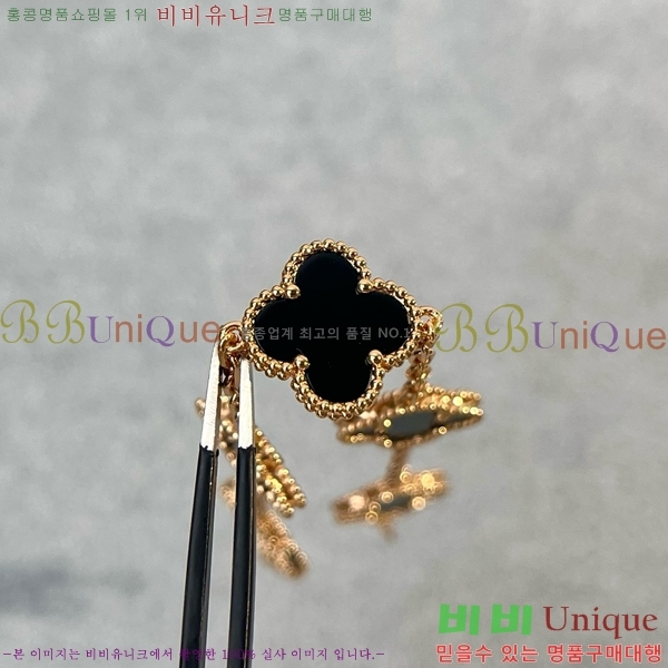 Ŭ    VA1728055-2