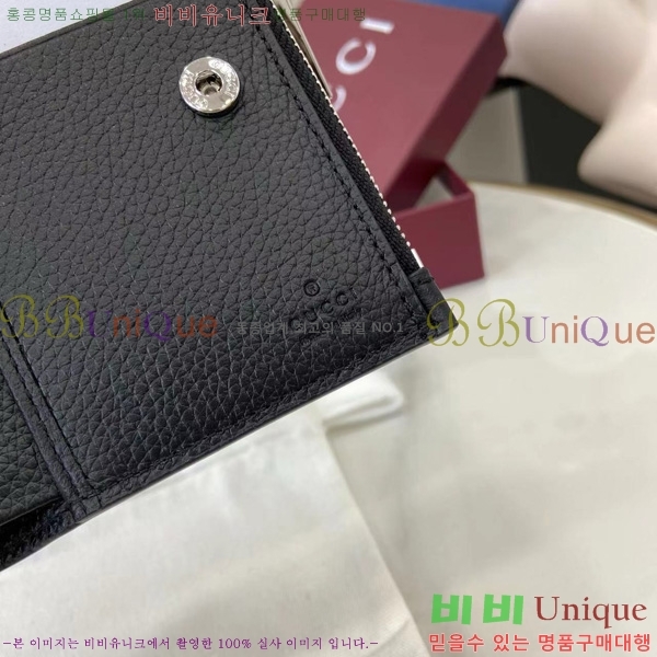 #  835076-102