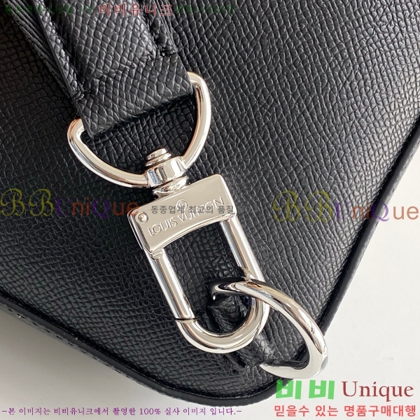 #̺    M30863-101