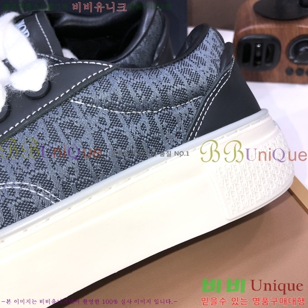  Ŀ  D5922335-11