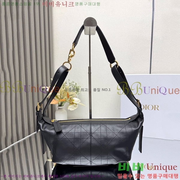 #   D-Journey   M2416-101
