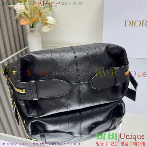 #   D-Journey   M2416-101