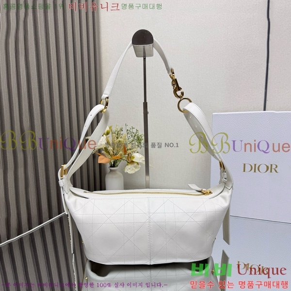 #   D-Journey   M2416-102