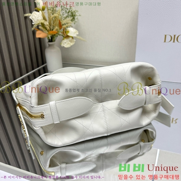 #   D-Journey   M2416-102