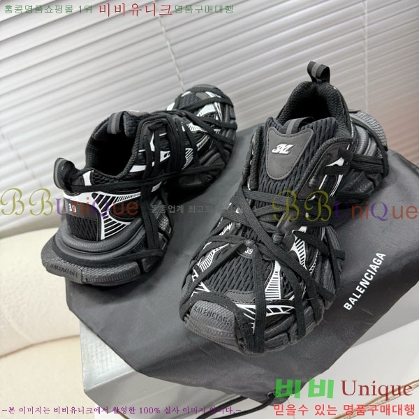 �߷��þư� 3XL Ʈ���̳� ����Ŀ�� BLA356602-17