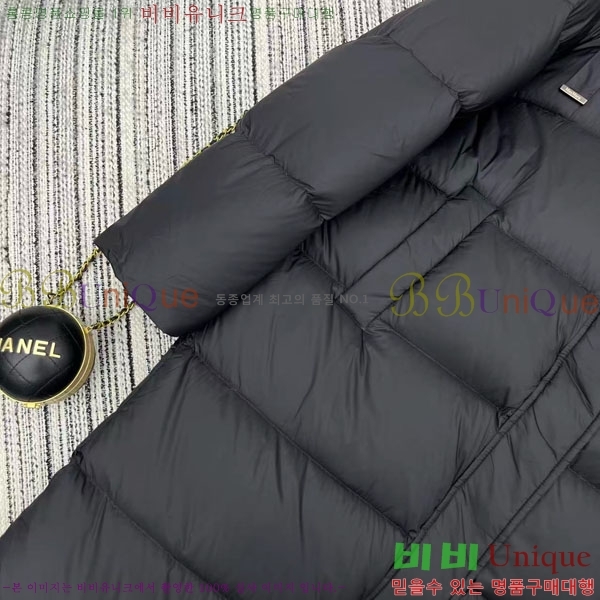 ���� ��**�� �ٿ� �е� MAXM2120544-4