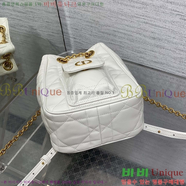 # Caro  Ƽĳ ü  M00531-1