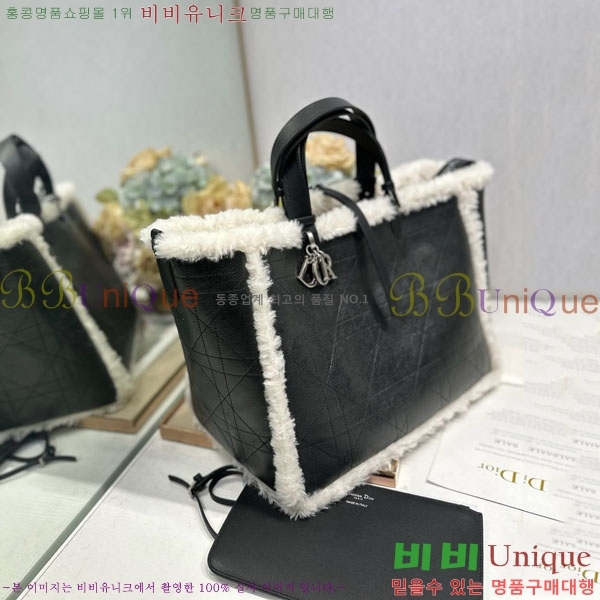 #  þ   M2820-900