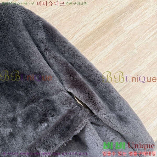 ���� ��**�� ��Ʈ MAX3245023-4