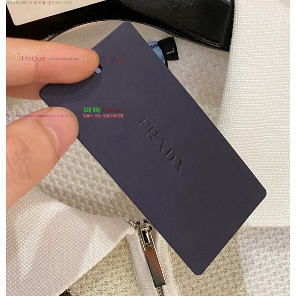 ���� ����� ī�� ���� Ƽ���� P3418675-4